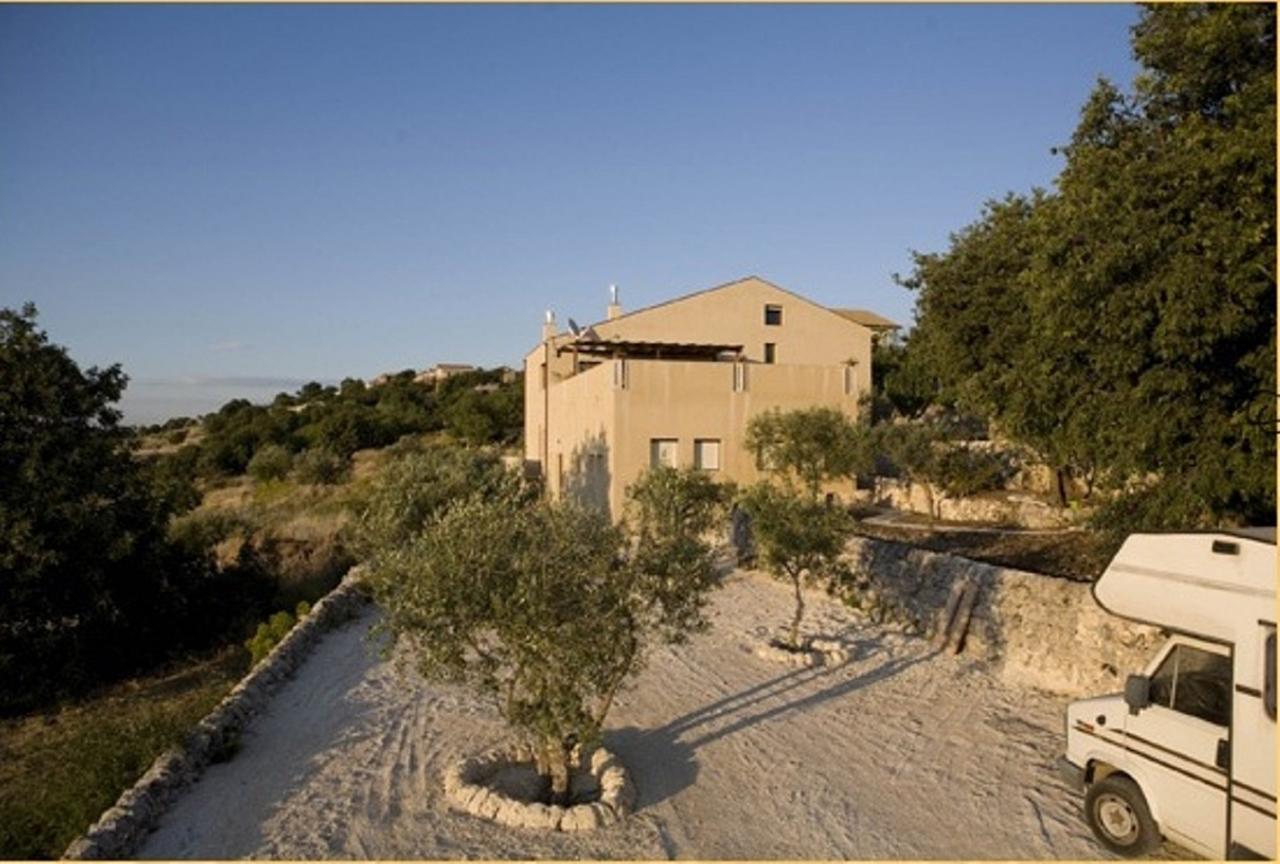 Casa Vacanze Modicarte Экстерьер фото
