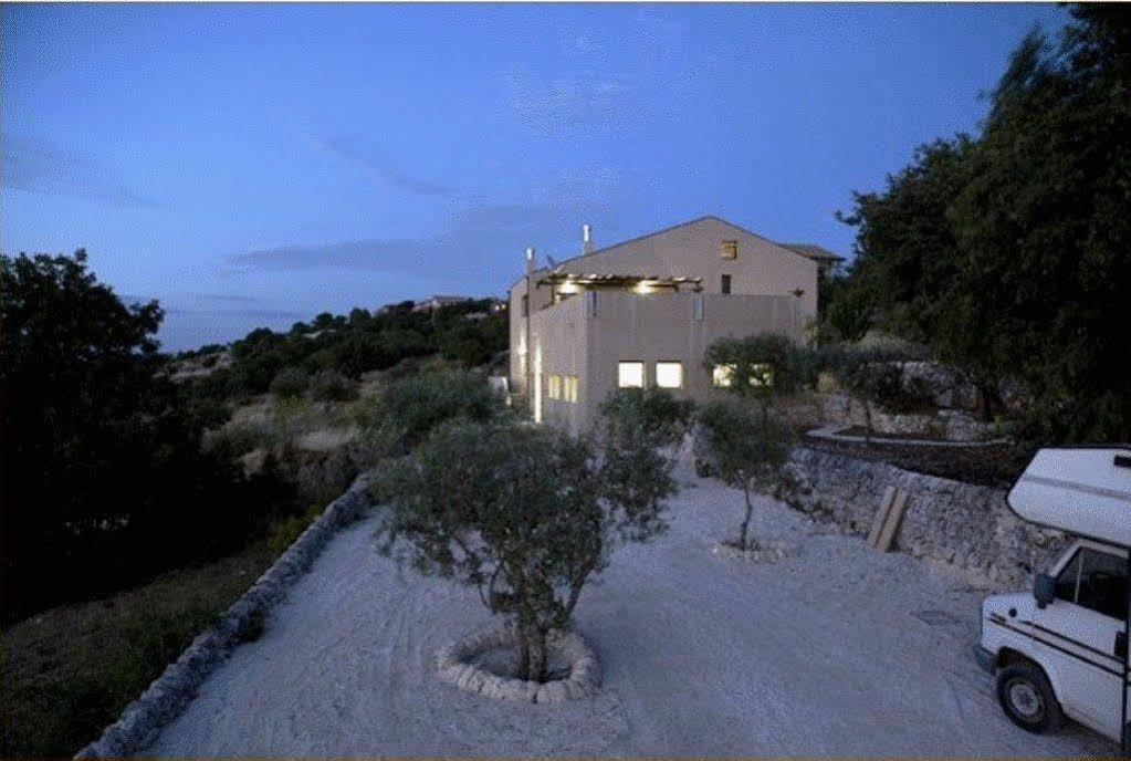 Casa Vacanze Modicarte Экстерьер фото